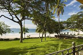 Extravagant Beachfront Mansion in Flamingo - Second to None