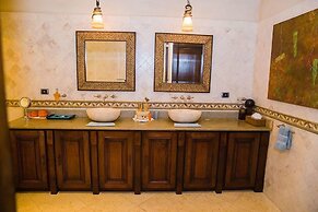 Extravagant Beachfront Mansion in Flamingo - Second to None