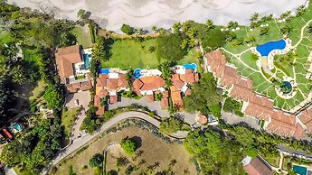 Extravagant Beachfront Mansion in Flamingo - Second to None