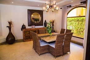 Extravagant Beachfront Mansion in Flamingo - Second to None