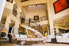 Extravagant Beachfront Mansion in Flamingo - Second to None