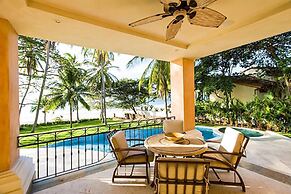 Extravagant Beachfront Mansion in Flamingo - Second to None