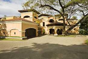 Extravagant Beachfront Mansion in Flamingo - Second to None