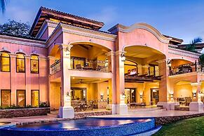 Extravagant Beachfront Mansion in Flamingo - Second to None