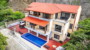 2-Bedroom Condo with Ocean View and Pool