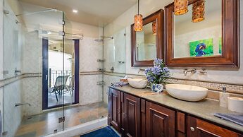 Stunning beachfront Flamingo mansion with incomparable ocean setting