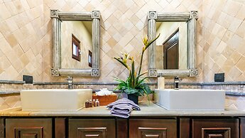 Stunning beachfront Flamingo mansion with incomparable ocean setting