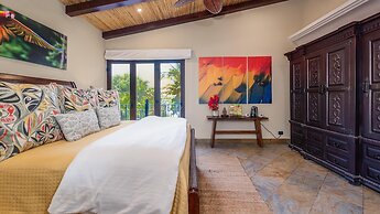 Stunning beachfront Flamingo mansion with incomparable ocean setting