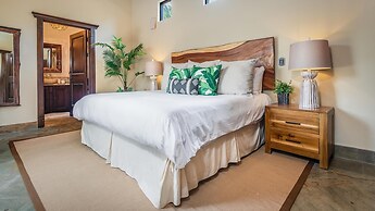 Stunning beachfront Flamingo mansion with incomparable ocean setting