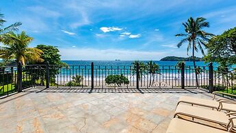 Stunning beachfront Flamingo mansion with incomparable ocean setting