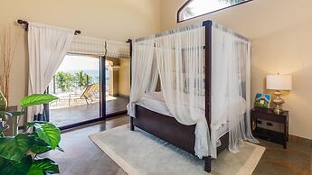 Stunning beachfront Flamingo mansion with incomparable ocean setting