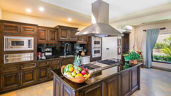 Stunning beachfront Flamingo mansion with incomparable ocean setting