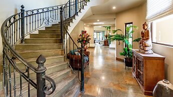 Stunning beachfront Flamingo mansion with incomparable ocean setting