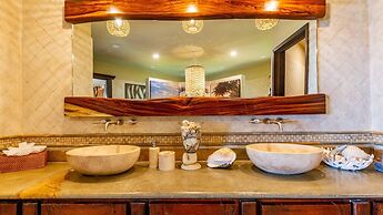 Stunning beachfront Flamingo mansion with incomparable ocean setting