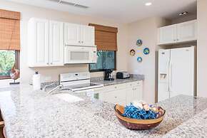 Dazzling End Unit in Coco With Lots of Windows and Light Sleeps 8