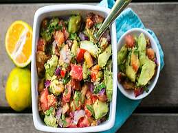 Dazzling End Unit in Coco With Lots of Windows and Light Sleeps 8