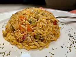 Dazzling End Unit in Coco With Lots of Windows and Light Sleeps 8