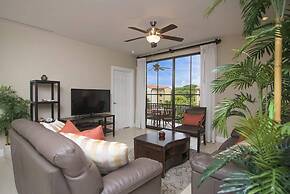 Impressively Designed 3rd-floor Space Overlooking Pool in Coco