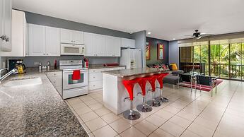 3rd-floor Space, Modern Decor, Recently Renovated, Overlooking Pool