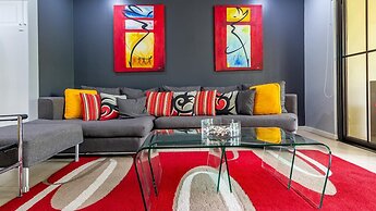 3rd-floor Space, Modern Decor, Recently Renovated, Overlooking Pool