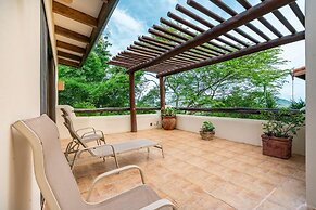 Hacienda-style Villa With Pool and Sweeping Ocean Views Above Potrero