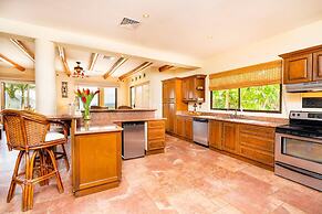 Hacienda-style Villa With Pool and Sweeping Ocean Views Above Potrero