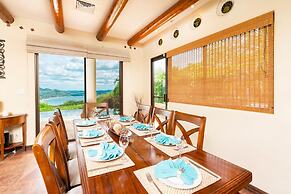 Hacienda-style Villa With Pool and Sweeping Ocean Views Above Potrero