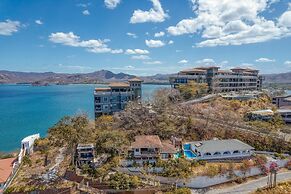 Luxury Flamingo villa with outdoor bar - pool and magnificent views