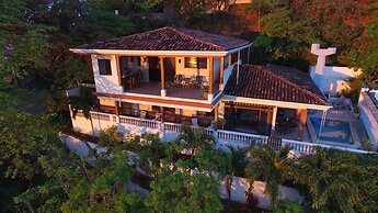 Luxury Flamingo villa with outdoor bar - pool and magnificent views