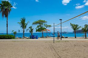 Nicely Decorated 3rd-floor Beauty With Pool-view Balcony in Coco