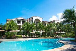 Nicely Decorated 3rd-floor Beauty With Pool-view Balcony in Coco