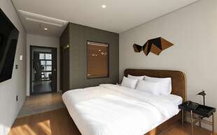 Hound Hotel Yongwon