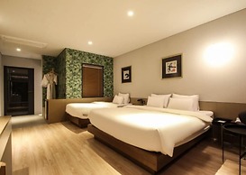 Hound Hotel Changwon - Jinhae Yongwon