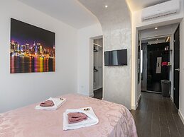 Apartment License to Chill