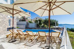 Apartment License to Chill