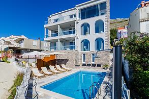 Apartment License to Chill