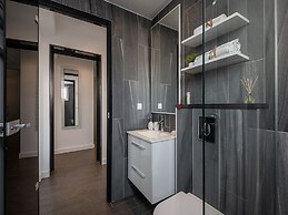 Apartment License to Chill