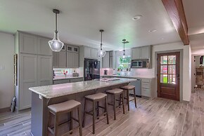 Down River Haus Ld 727 3 Bedroom Home by RedAwning