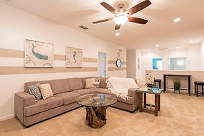 6132bod - Non Renting 9/1/22 Solterra Gated Resort