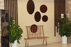 Happy Life Green Hotel