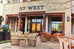 Hotel Drover, Autograph Collection