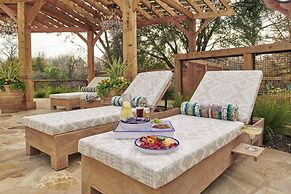 Hotel Drover, Autograph Collection