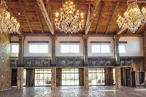 Hotel Drover, Autograph Collection