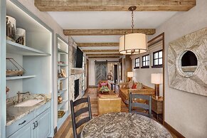 Hotel Drover, Autograph Collection