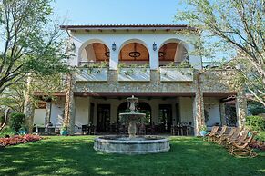 Hotel Drover, Autograph Collection