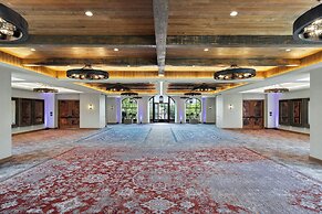 Hotel Drover, Autograph Collection