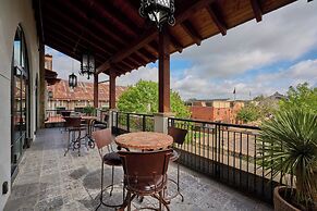 Hotel Drover, Autograph Collection