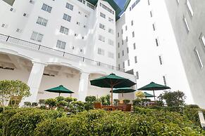 Araliya Red - Budget friendly Hotel- Where you find stunning 360 panor