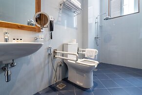 Araliya Red - Budget friendly Hotel- Where you find stunning 360 panor