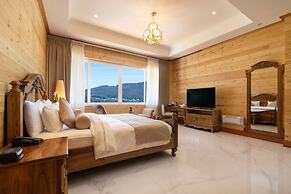 Araliya Red - Budget friendly Hotel- Where you find stunning 360 panor